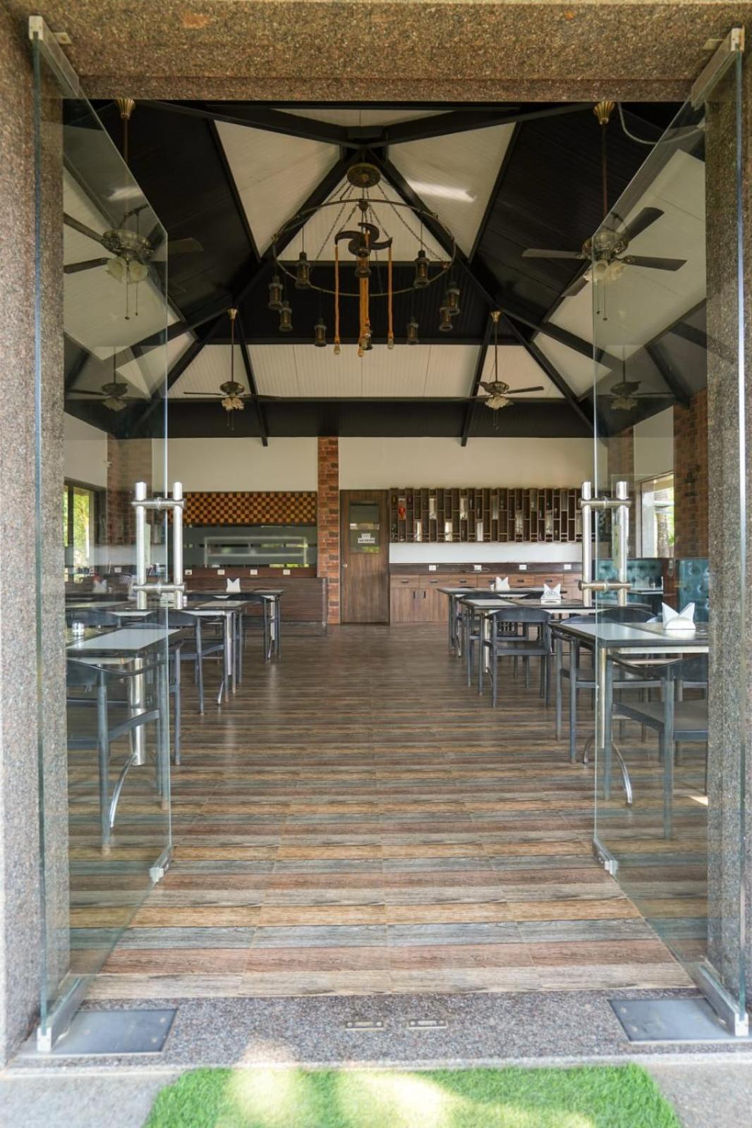 E&G Green Courts Resort At Koroli Hill Station Nashik Εξωτερικό φωτογραφία
